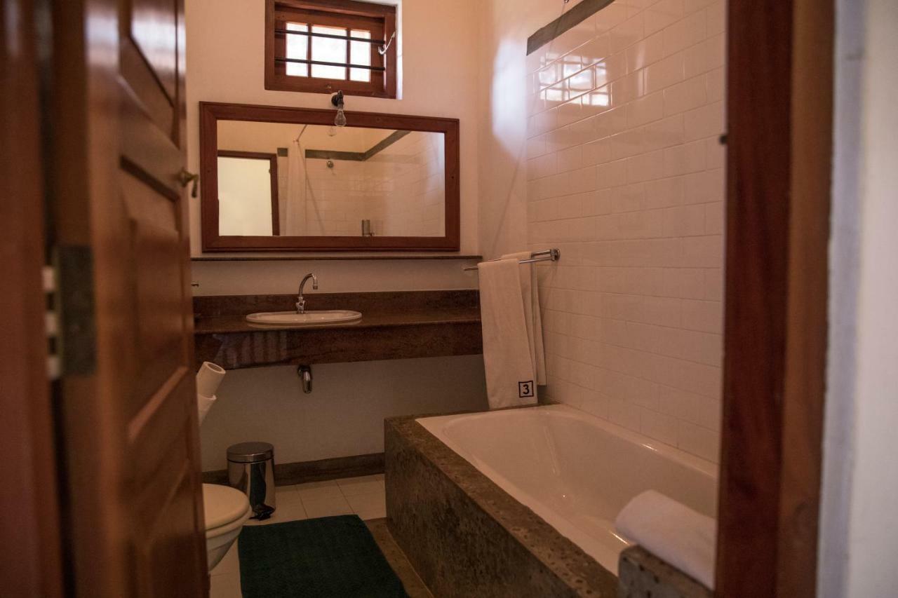 Araliya Villa *